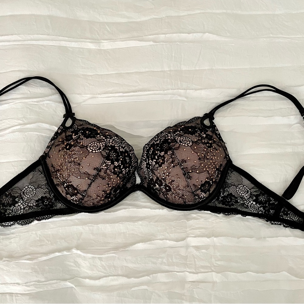 32D Sexy Little Things Victoria’s Secret Black Floral Lace Push-up Bra